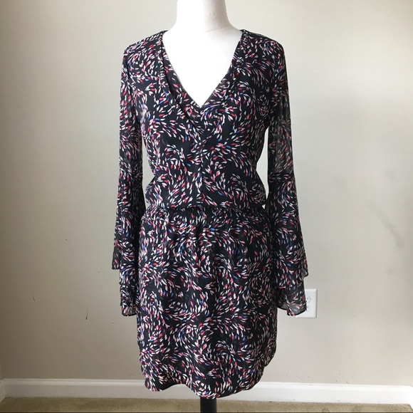 White House Black Market Dresses & Skirts - Scattered print boho bell sleeves dress